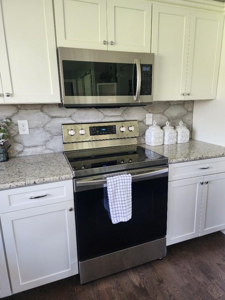 3122 Elmwood Dr #SF - Photo 7 of 32
