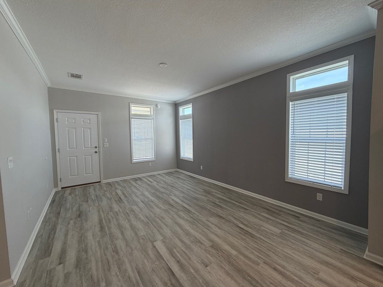 1618 Killarney Ct #273 - Photo 5 of 18