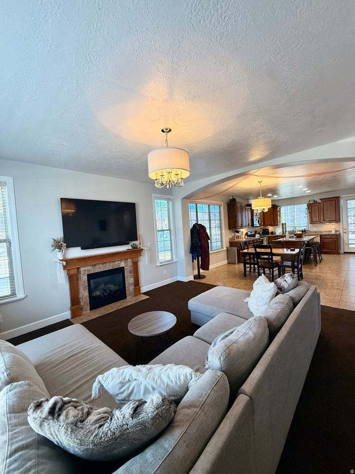 5519 W Coventry Rd - Photo 5 of 25