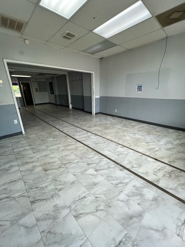 1313 E Washington Ave #1 - Photo 2 of 8