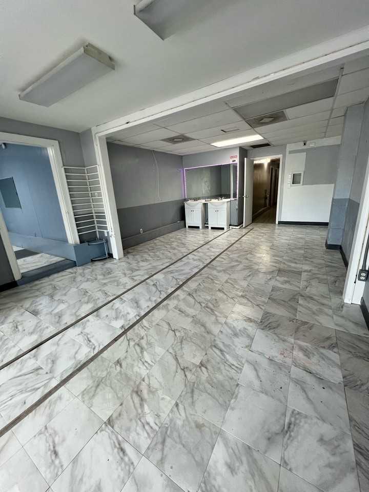 1313 E Washington Ave #1 - Photo 4 of 8