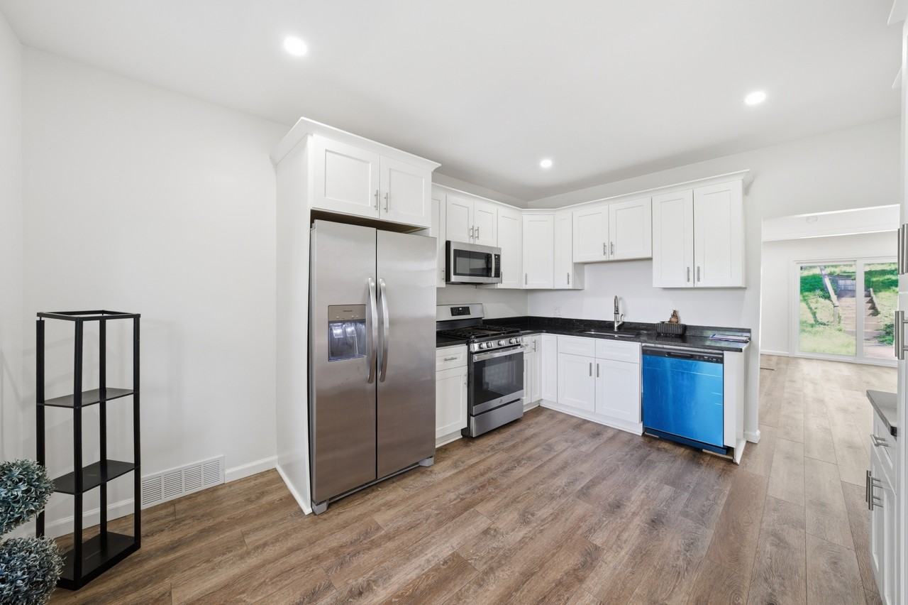 332 Elm Rd #1 - Photo 3 of 10