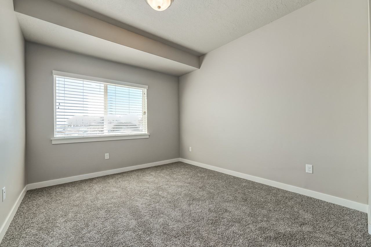 283 N 590 E #302 - Photo 3 of 19