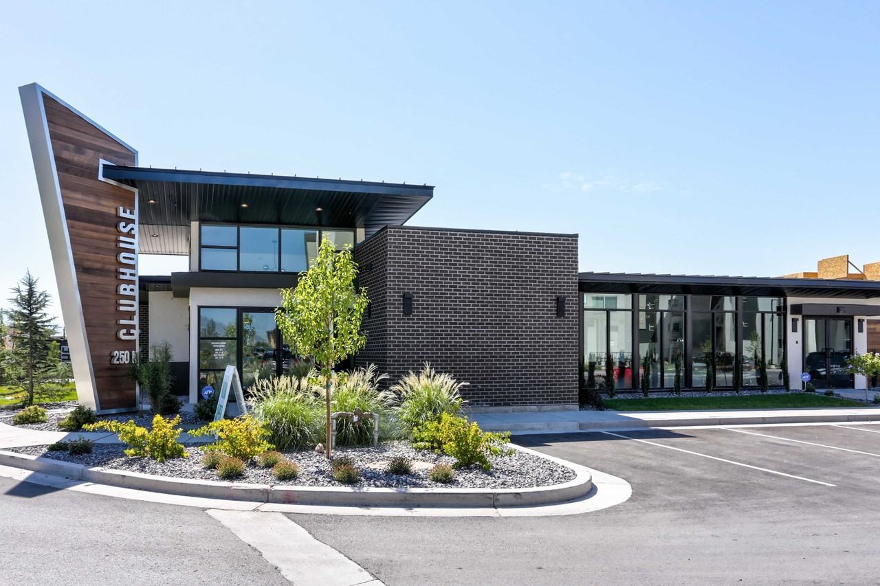 283 N 590 E #302 - Photo 6 of 19