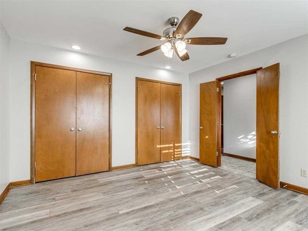 421 Foreman Ave - Photo 4 of 24