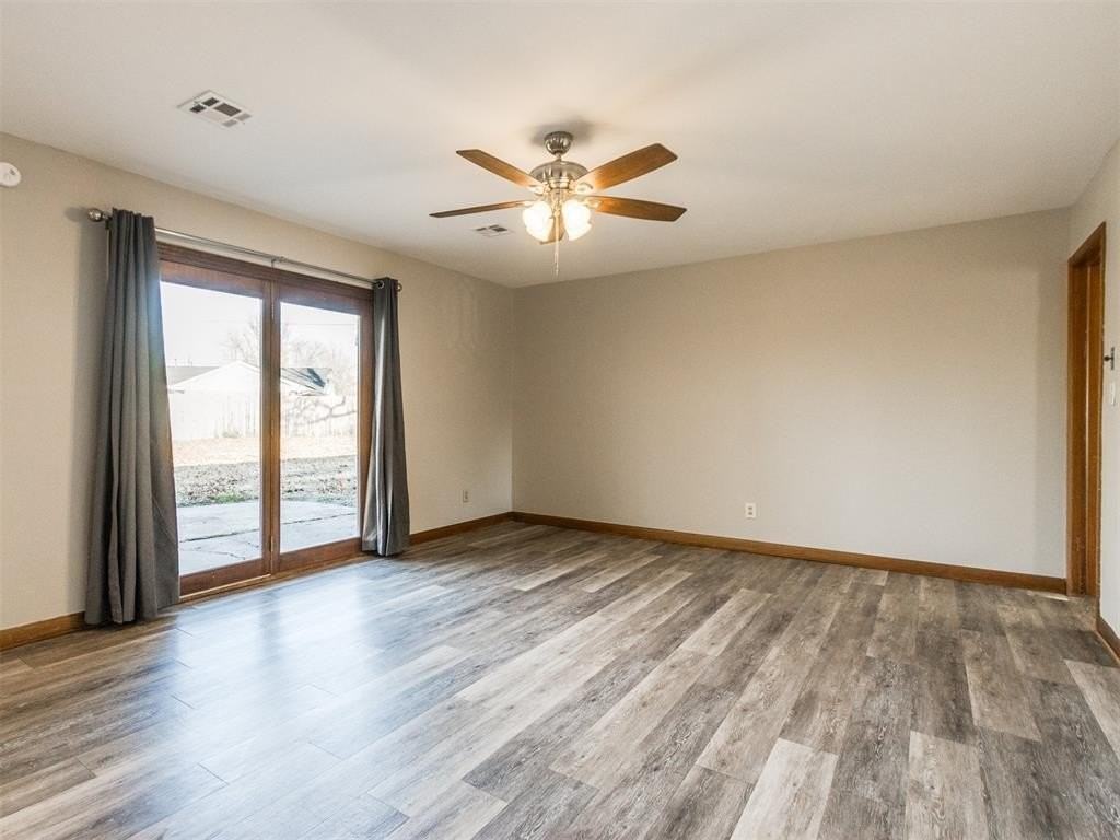 421 Foreman Ave - Photo 5 of 24