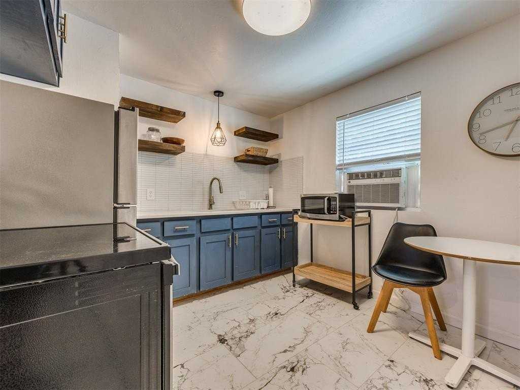 217 E Daws St #217-5 - Photo 6 of 13