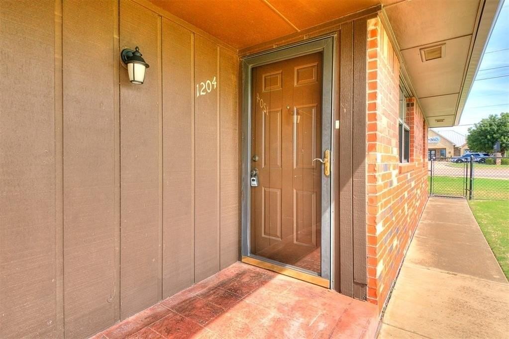 1204 N Crawford Ave #1204 - Photo 2 of 18