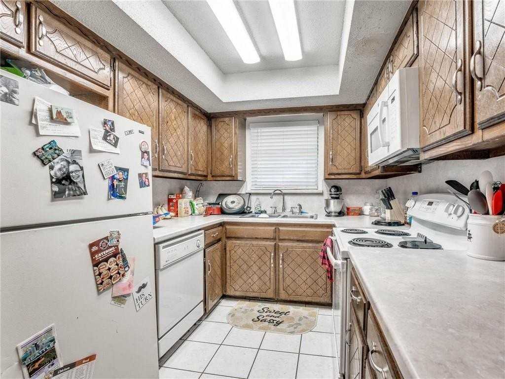 9907 Mashburn Blvd - Photo 6 of 26