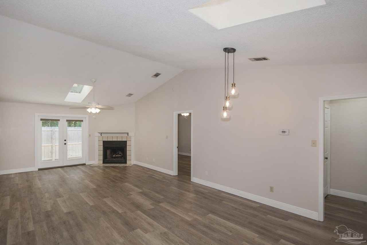 5051 Grande Dr #F6 - Photo 5 of 30