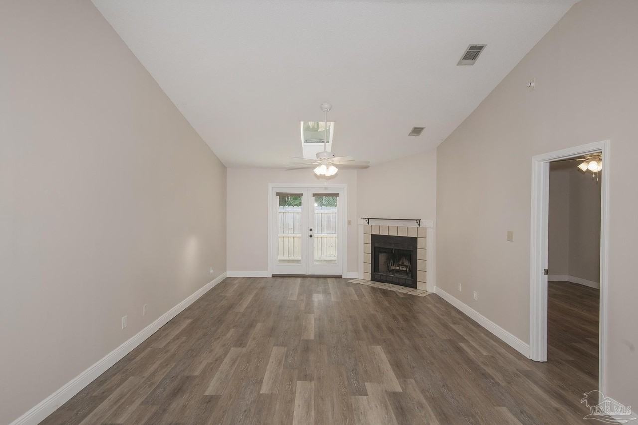 5051 Grande Dr #F6 - Photo 7 of 30