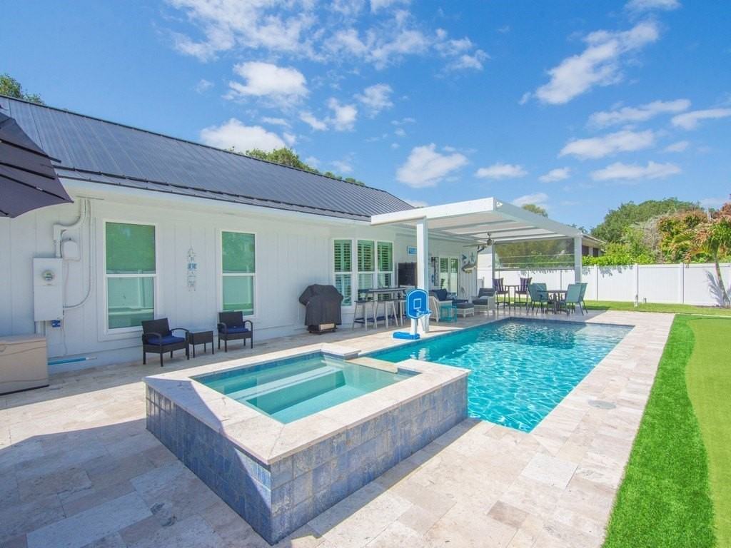 1500 Smugglers Cv - Photo 2 of 36