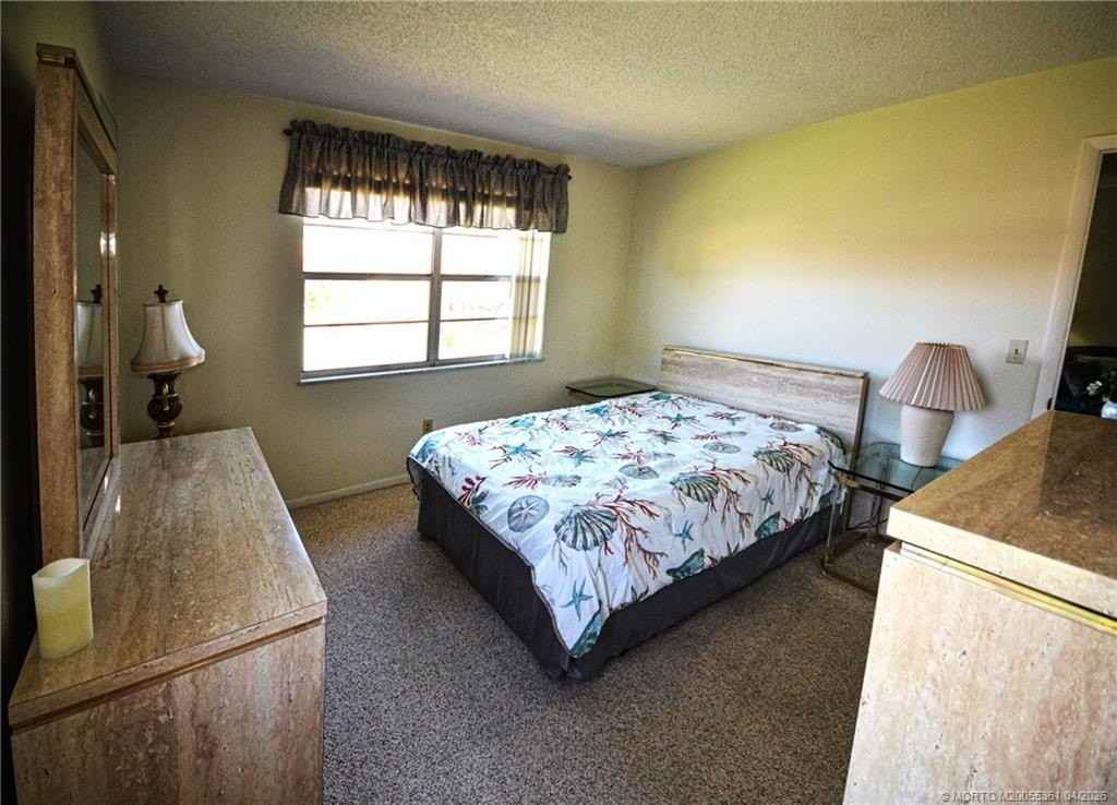 1963 Sw Palm City Rd #F - Photo 6 of 9