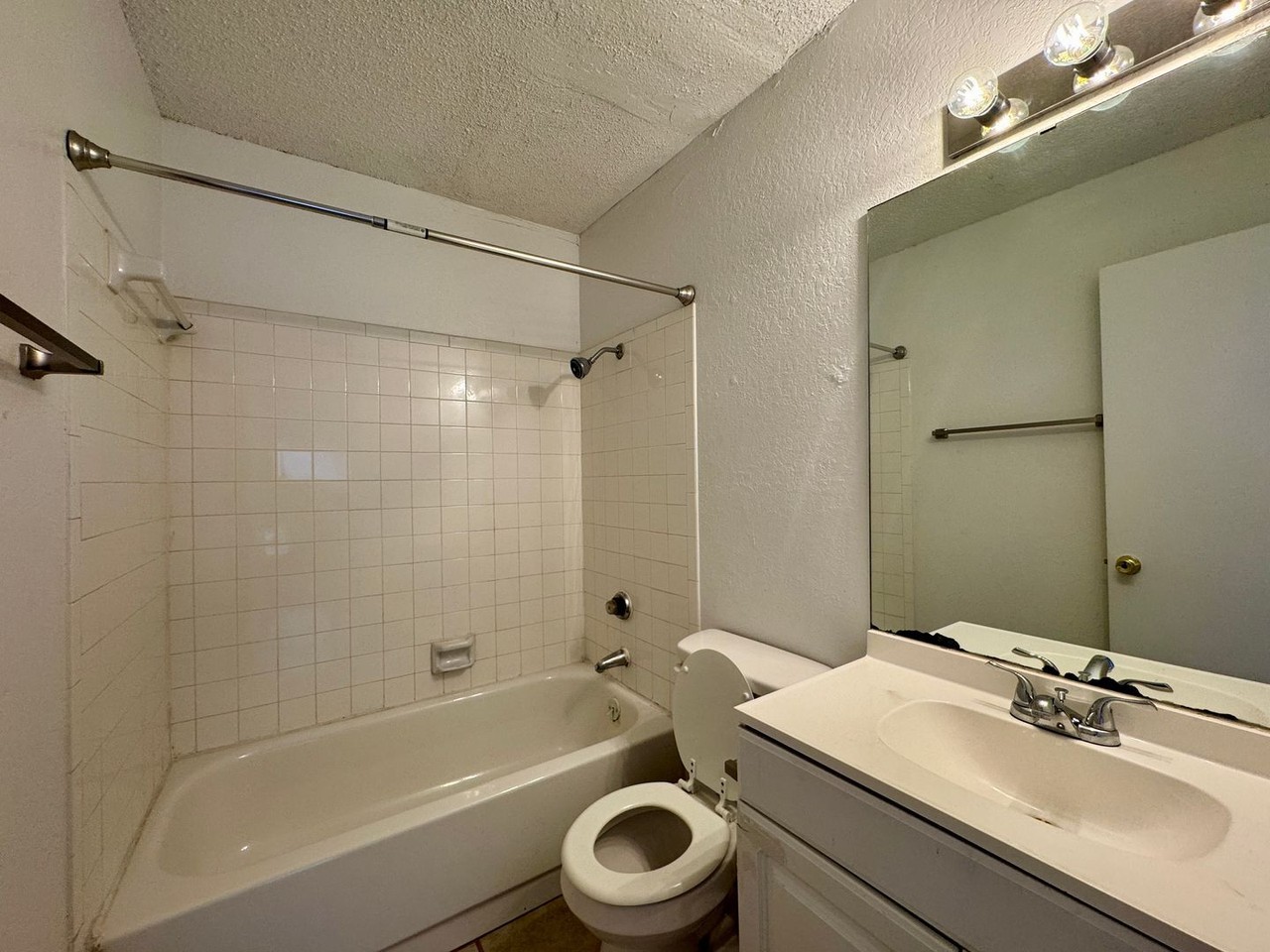 750 N Judge Ely Blvd - Photo 7 of 13