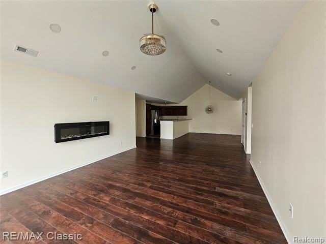 8469 Heywood Cir - Photo 3 of 15