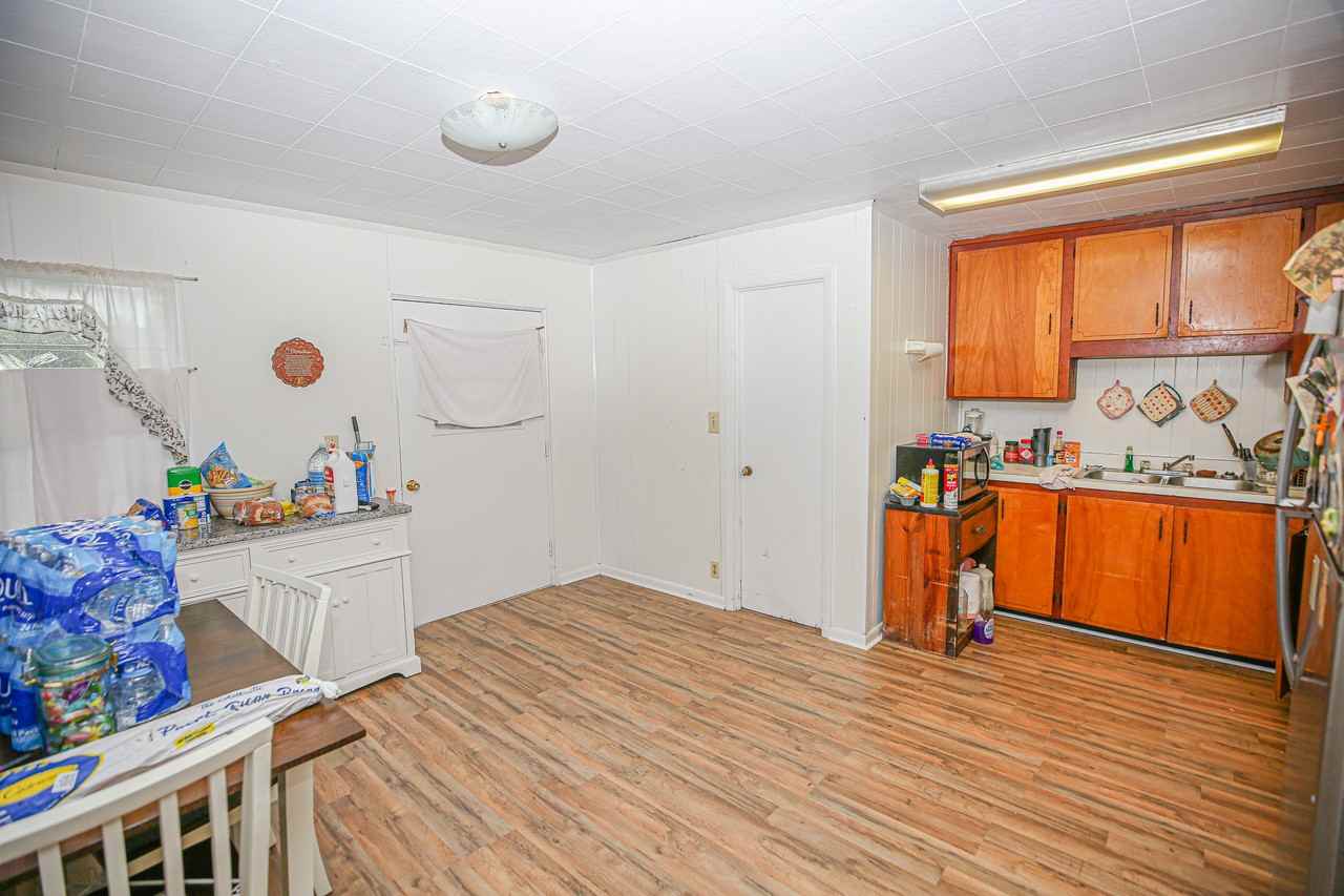 1315 S Center St #1 - Photo 5 of 28