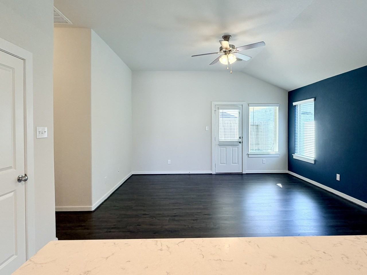 6807 Bardsdale Ct - Photo 7 of 15