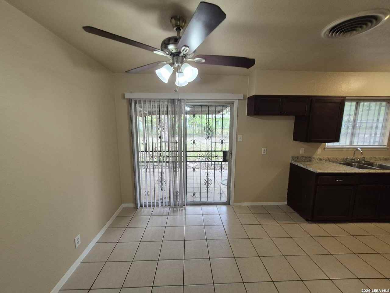 5211 Cinderella St - Photo 4 of 33