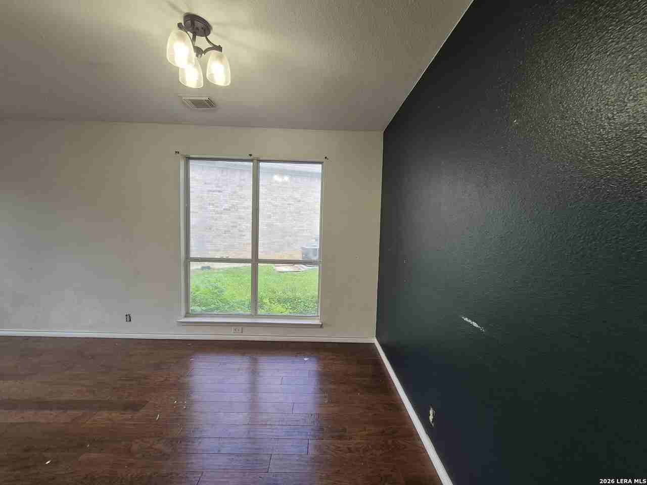 712 Moss Wood - Photo 3 of 22