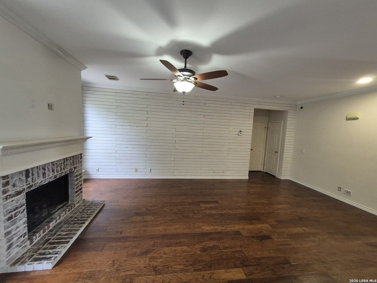 712 Moss Wood - Photo 7 of 22