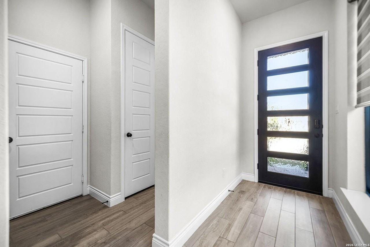 429 Juana Way - Photo 3 of 28