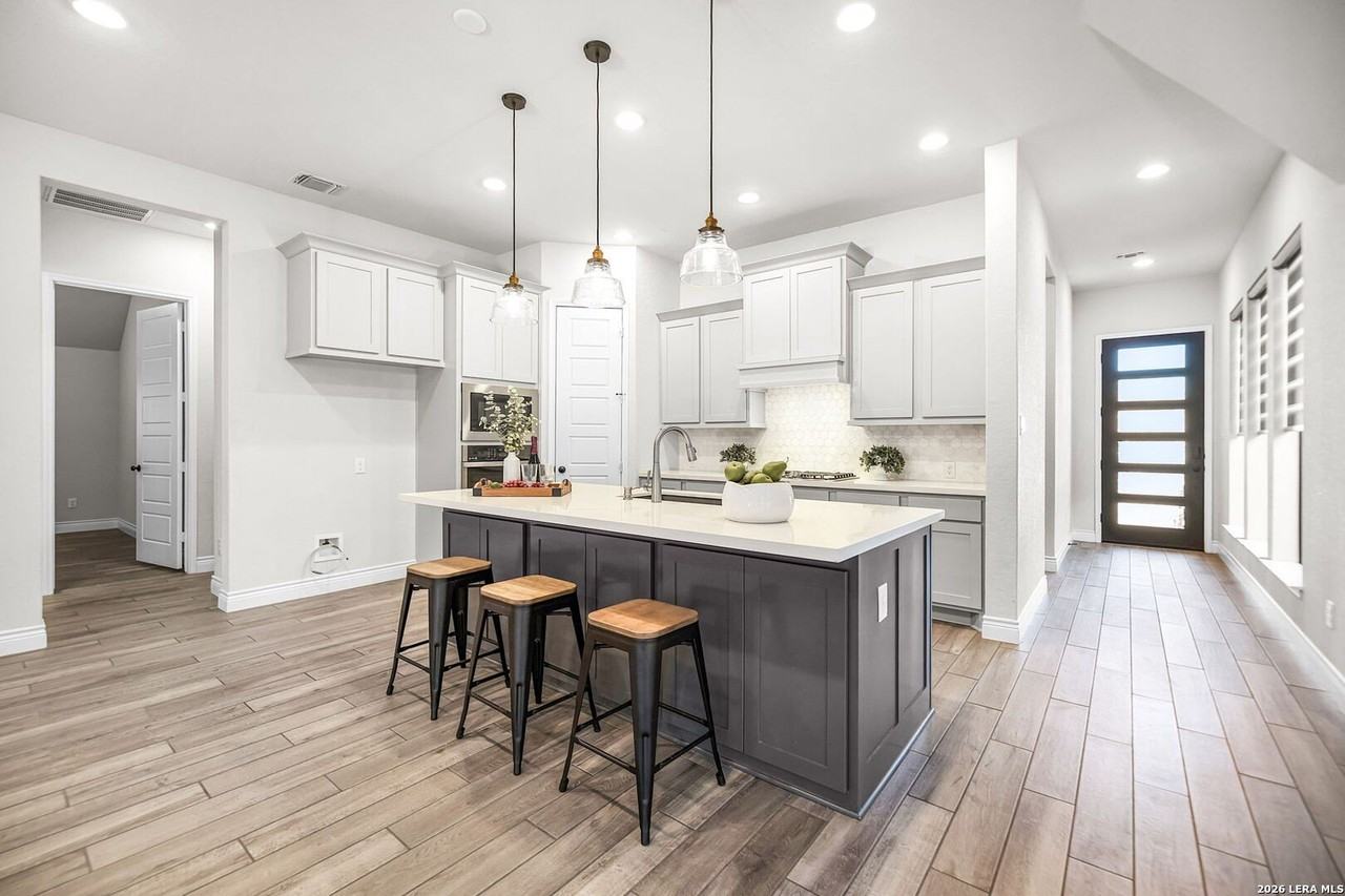 429 Juana Way - Photo 4 of 28