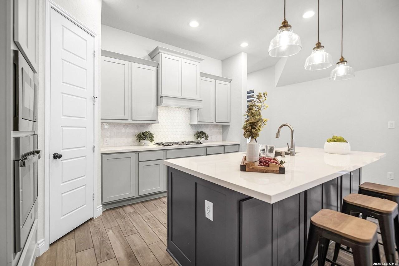 429 Juana Way - Photo 6 of 28