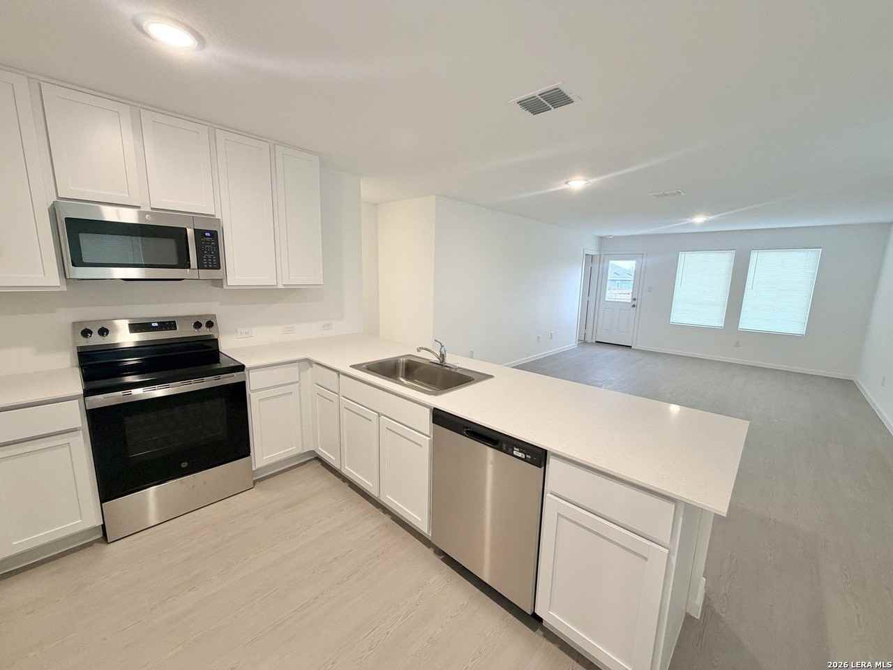 8826 Osprey Trl - Photo 4 of 26