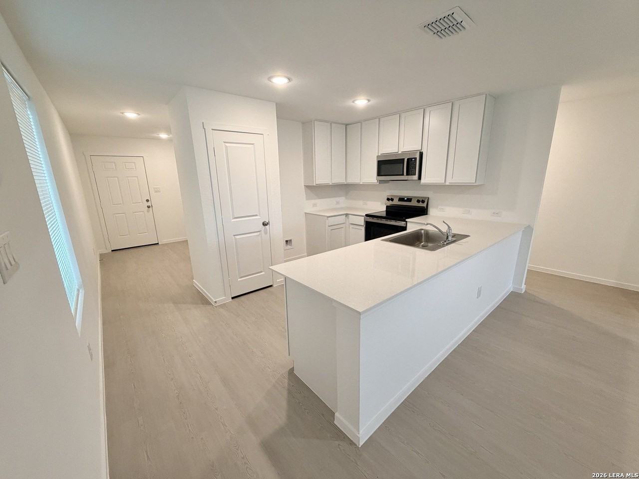 8826 Osprey Trl - Photo 7 of 26