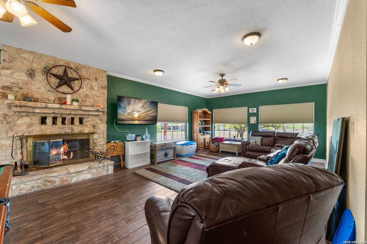 360 Private Road 4619 - Photo 5 of 43