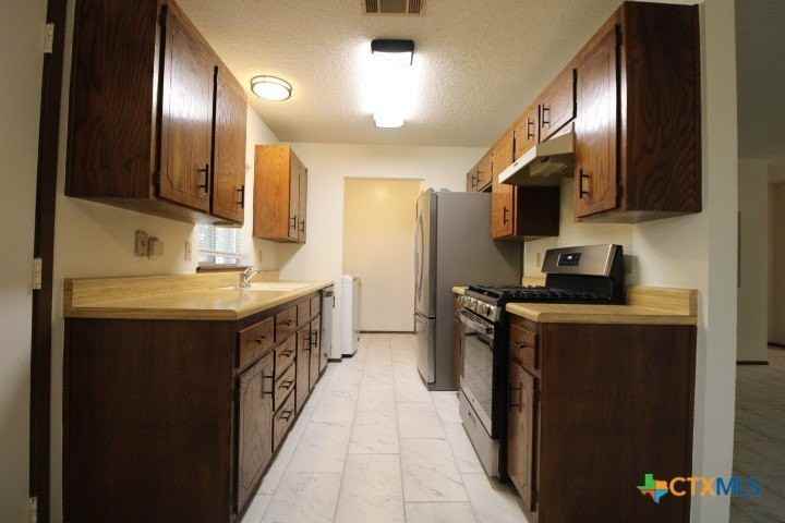 1513 Missouri Ave - Photo 3 of 13