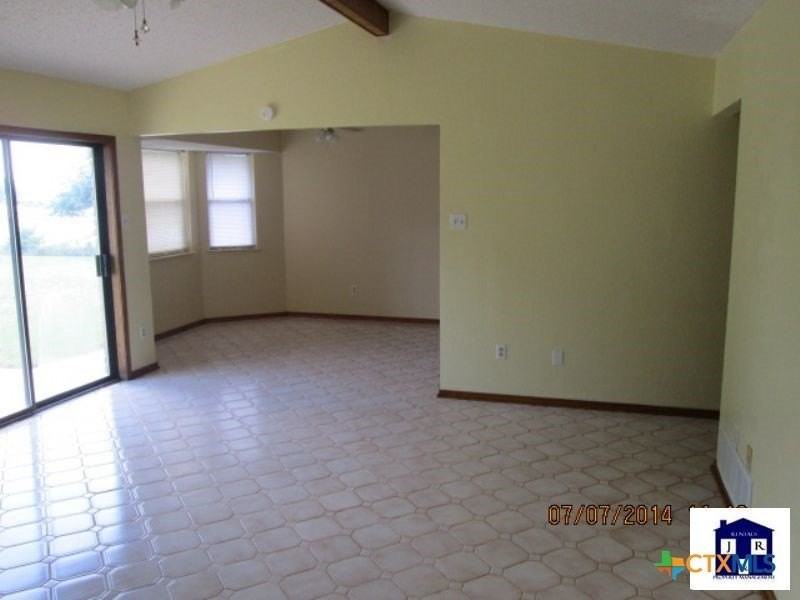 2619 Phyllis Dr - Photo 5 of 19