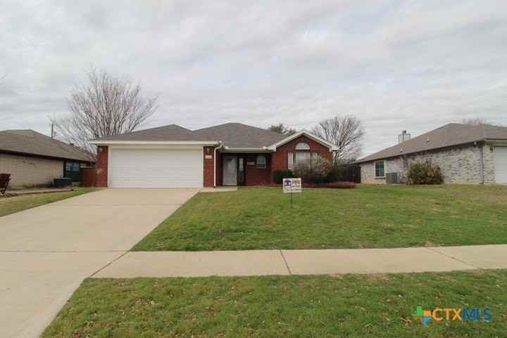 5211 James Loop - Photo 2 of 18