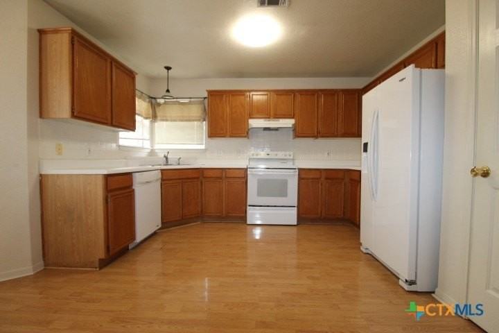 5211 James Loop - Photo 3 of 18