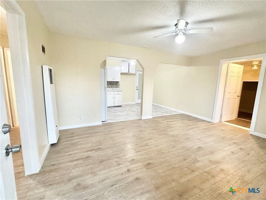 104 E Fowler Ave - Photo 5 of 35