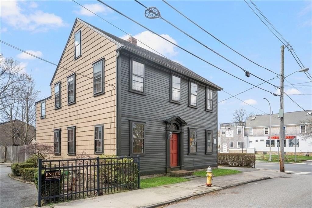 14 Elm St - Photo 3 of 45