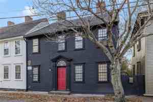 featured image of 73 Thames St #B