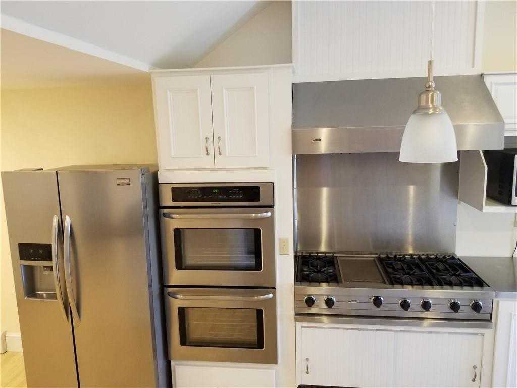 16 Clearview Ave #D - Photo 2 of 28