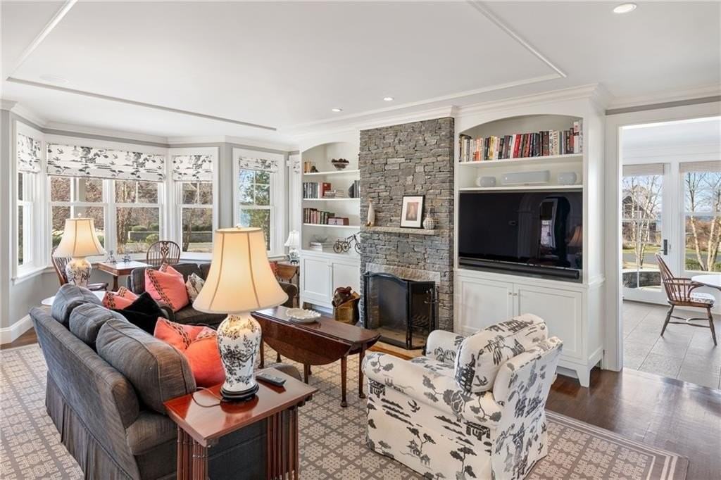 271 Carnegie Harbor Dr - Photo 4 of 39