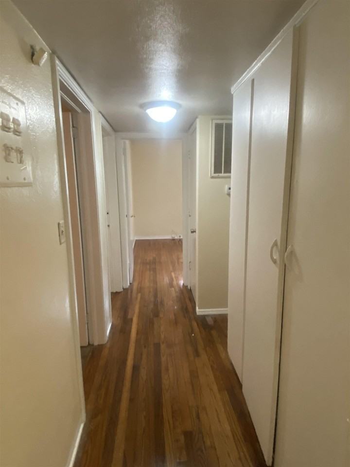 1609 Atkamire Dr - Photo 5 of 13