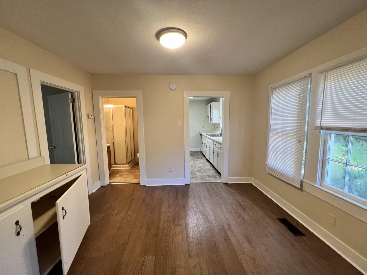 223 W 5th Ave - Photo 5 of 10