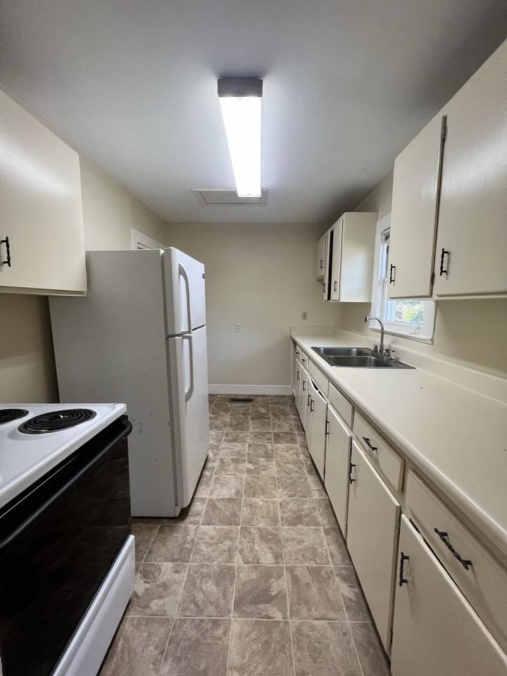 223 W 5th Ave - Photo 7 of 10