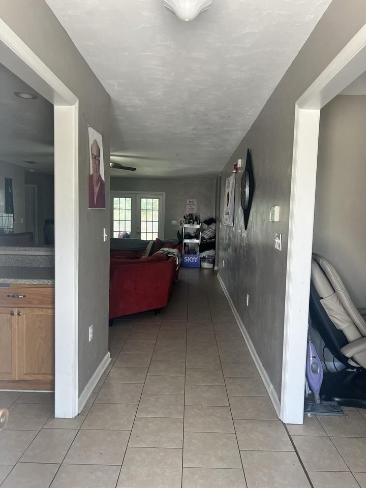 2633 Mission Rd - Photo 2 of 22