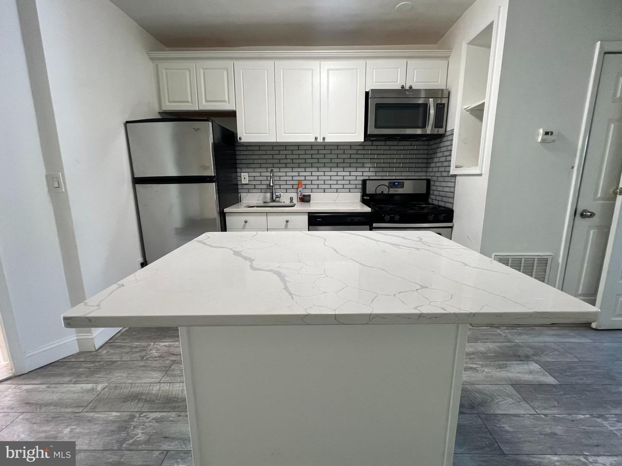 5413 Georgia Ave Nw - Photo 3 of 12