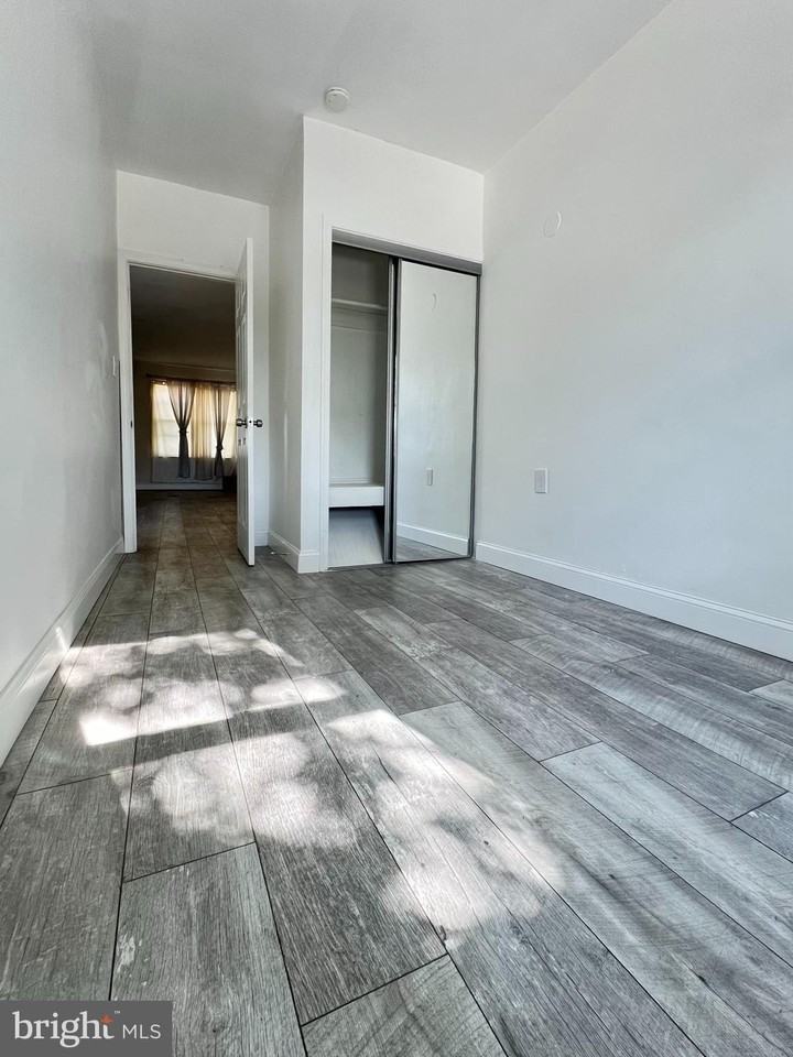 5413 Georgia Ave Nw - Photo 7 of 12