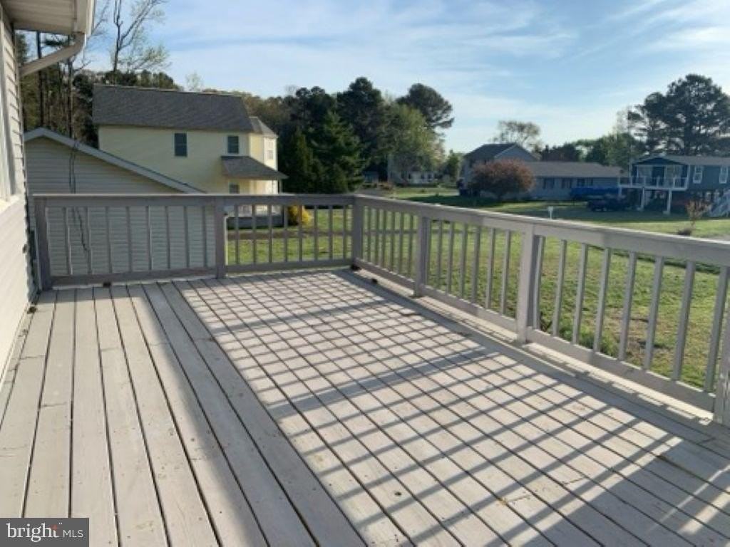 38908 Captains Ln - Photo 2 of 25