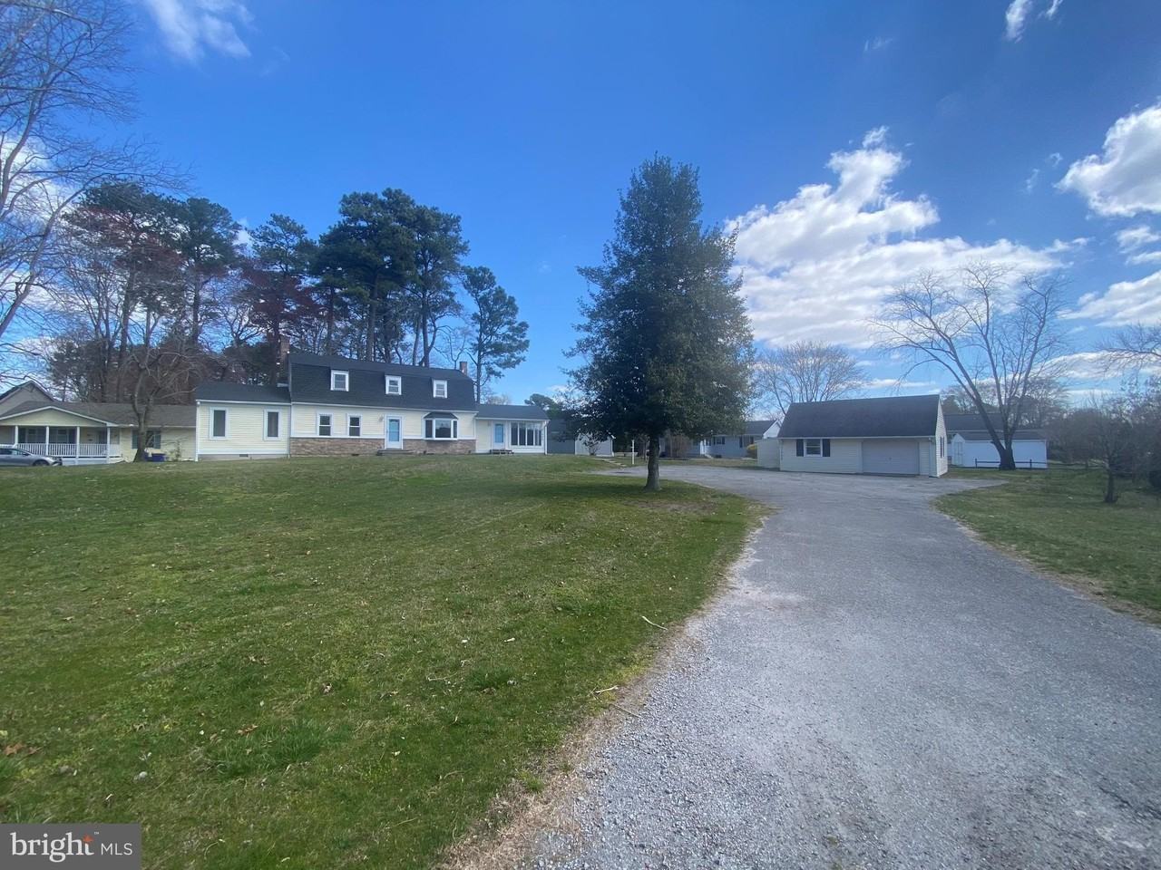 31245 Mohican Dr - Photo 3 of 47