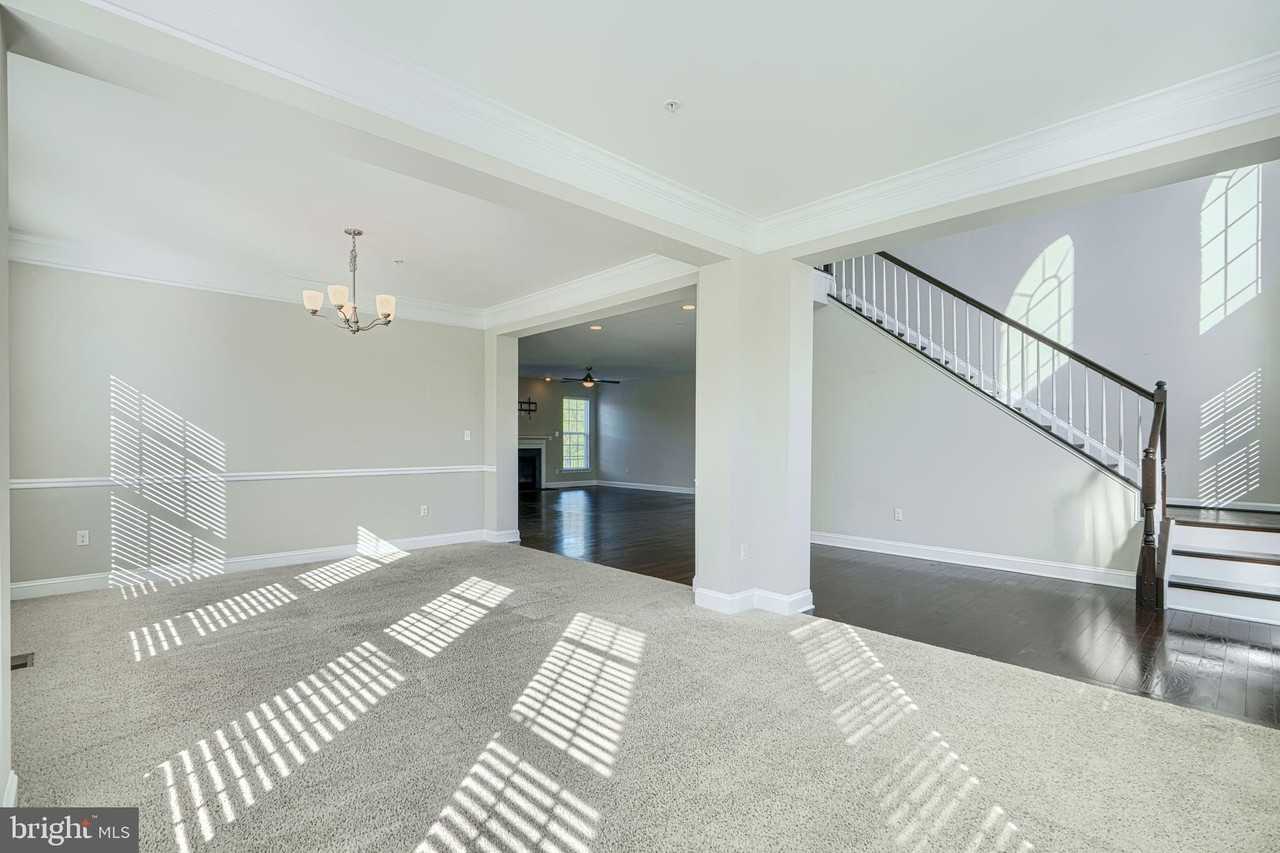 9768 Powder Hall Rd - Photo 3 of 31