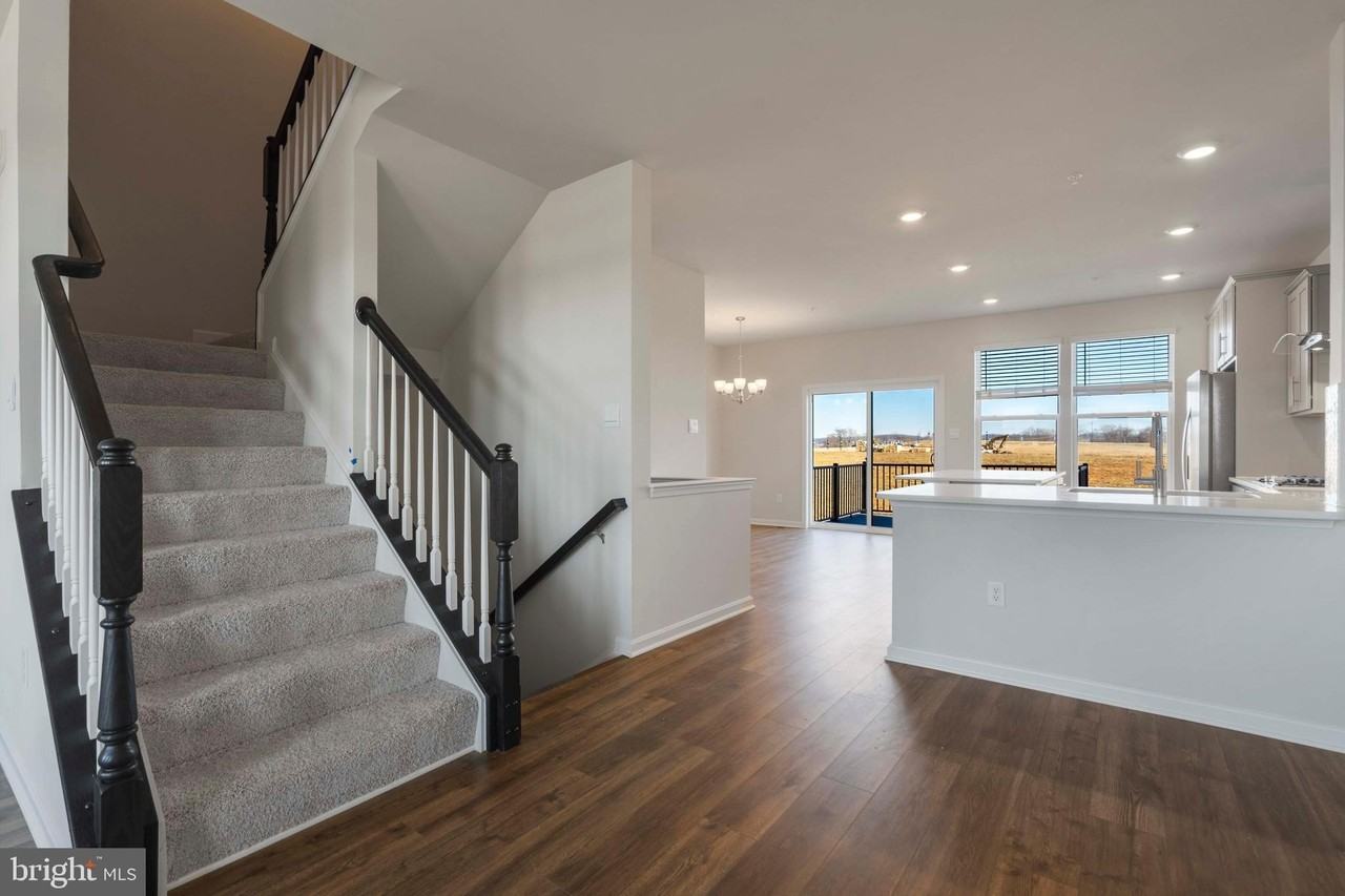 462 Tiller St - Photo 7 of 34