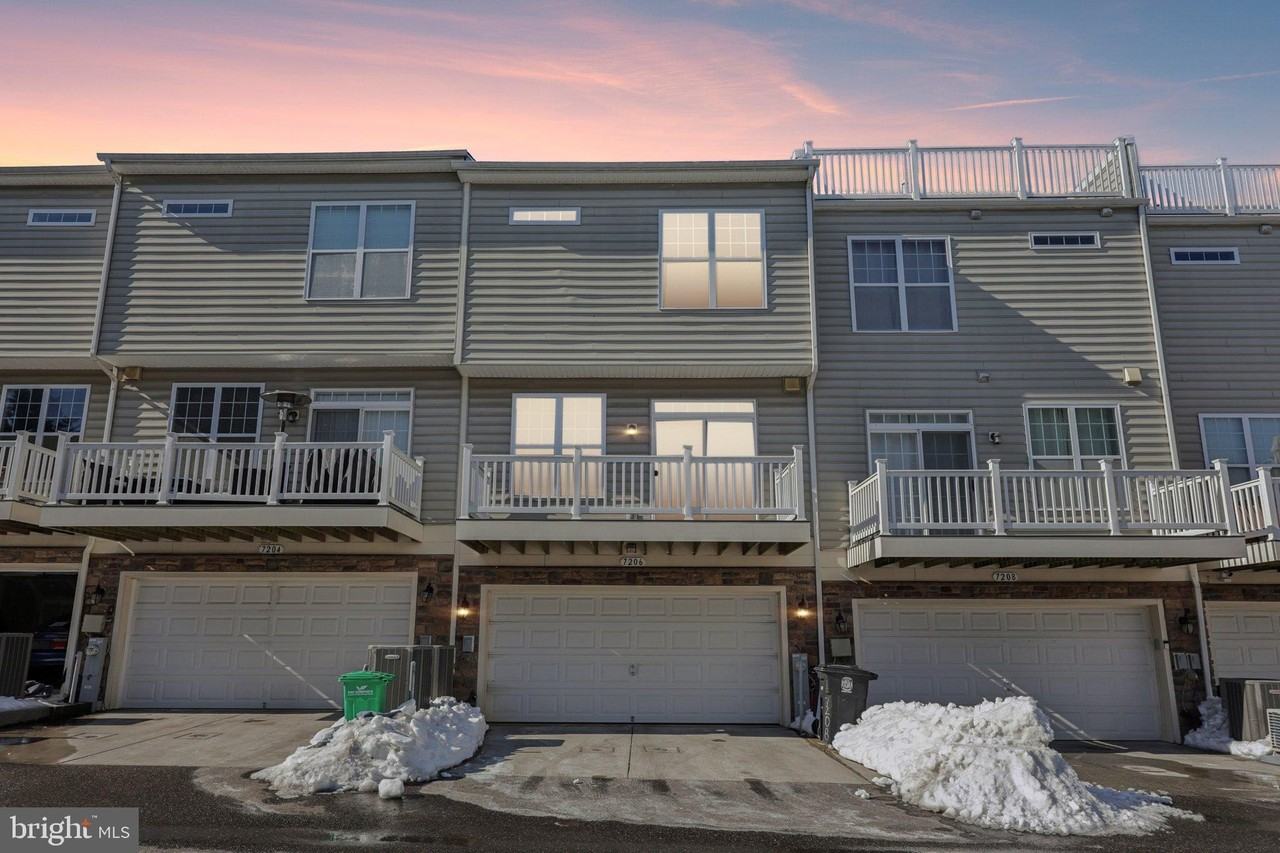 7206 Wood Meadow Way - Photo 3 of 50